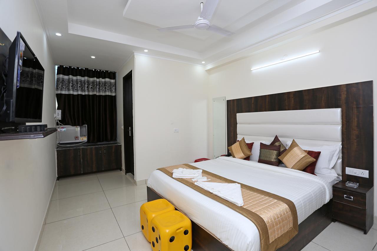 Oyo 9147 Hotel Aerostay 新德里 外观 照片
