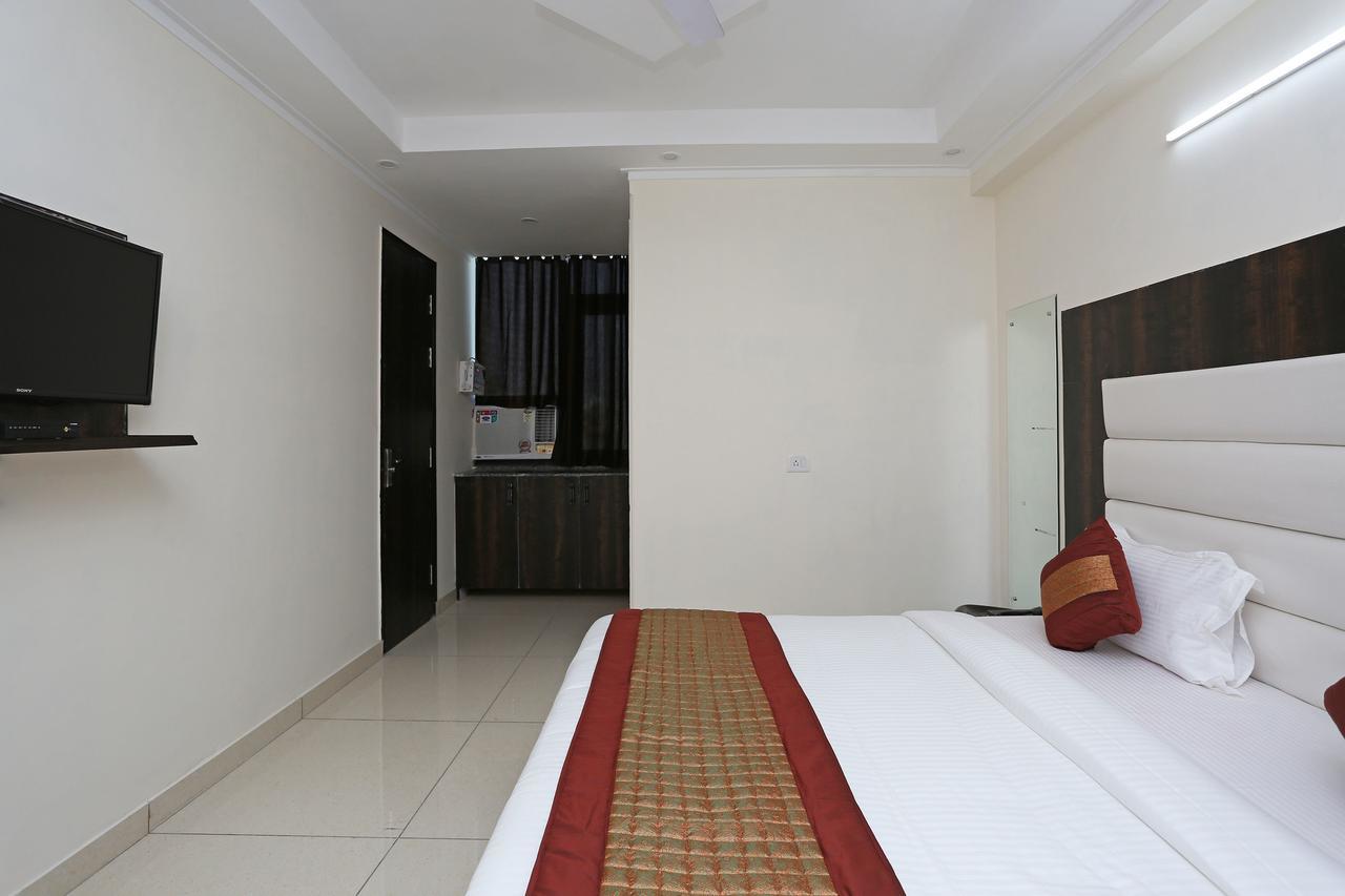 Oyo 9147 Hotel Aerostay 新德里 外观 照片