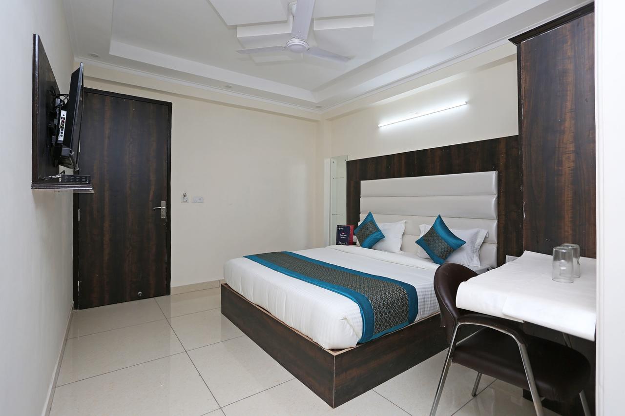 Oyo 9147 Hotel Aerostay 新德里 外观 照片