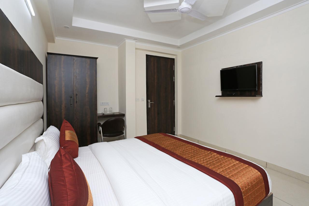 Oyo 9147 Hotel Aerostay 新德里 外观 照片